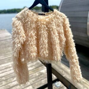 Baby soft, 90’s esque cropped eyelash top lightweight long sleeve Zara.